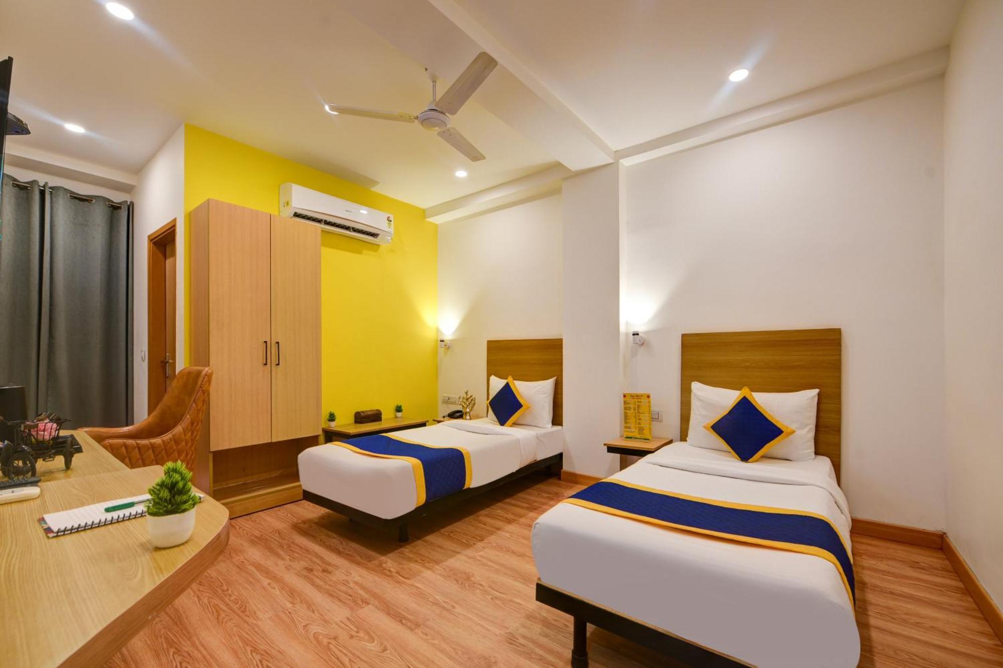 Aamantran Residency Hotel, Sohna Road, Sector 49, Gurugram Gurgaon Eksteriør bilde