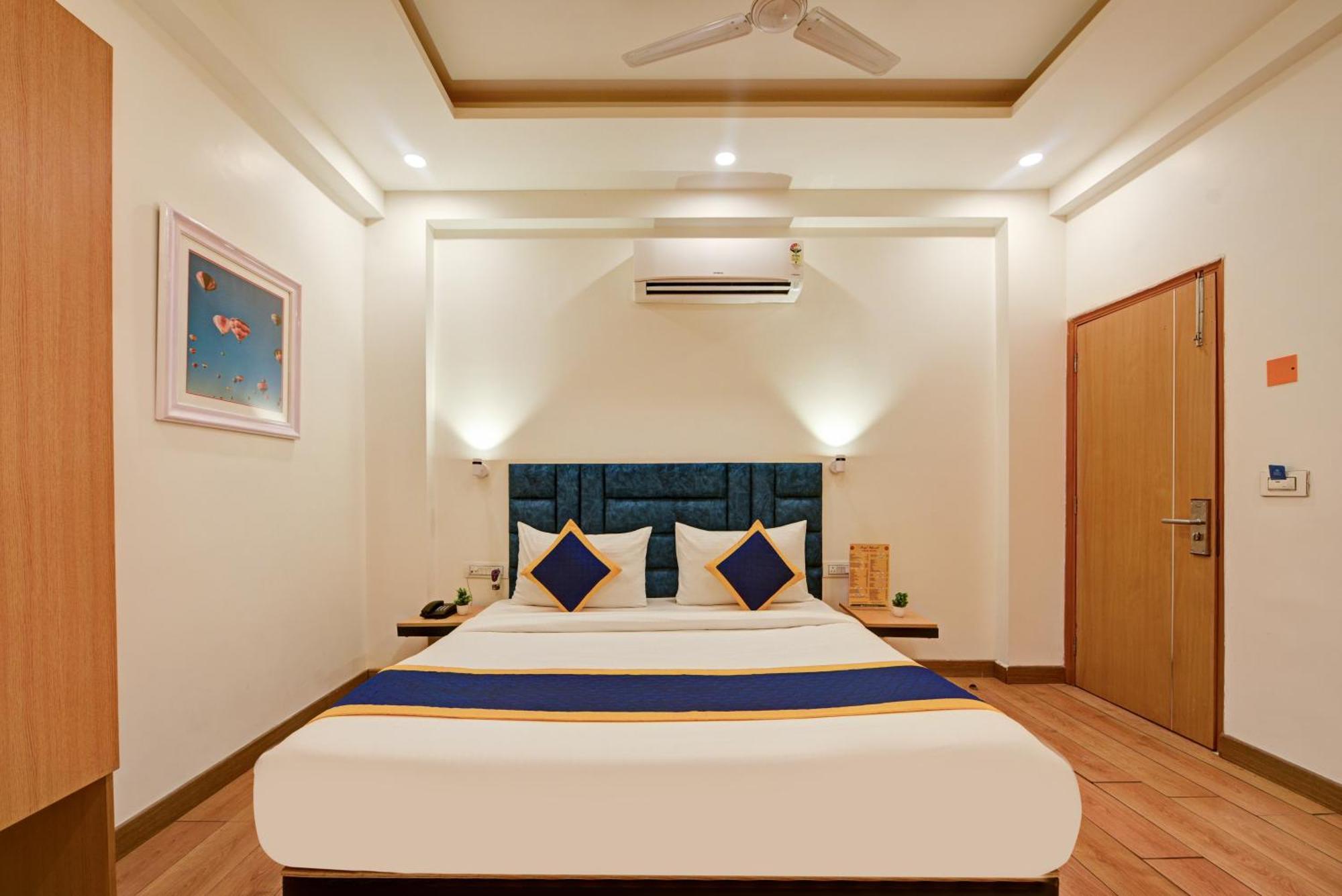 Aamantran Residency Hotel, Sohna Road, Sector 49, Gurugram Gurgaon Eksteriør bilde