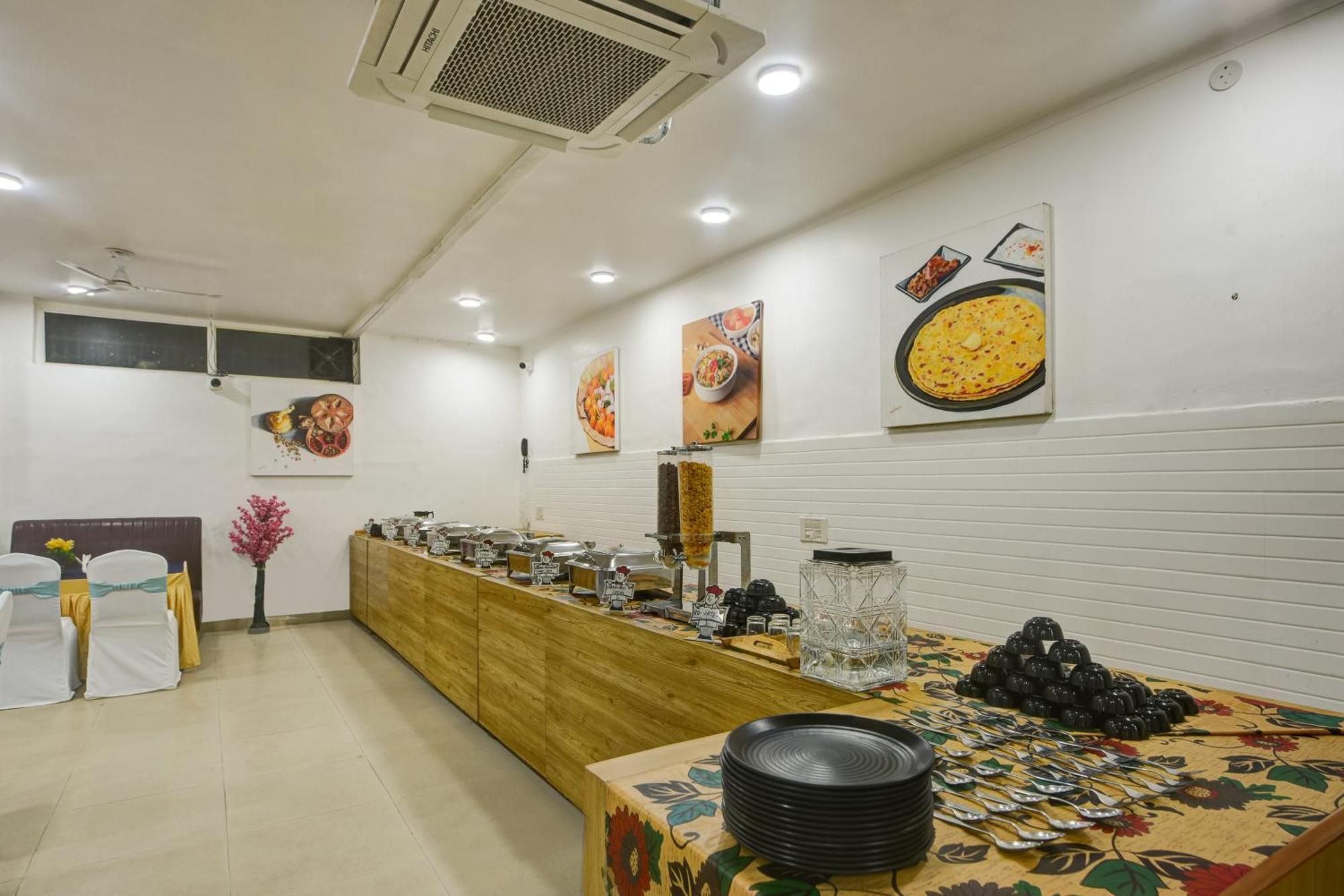 Aamantran Residency Hotel, Sohna Road, Sector 49, Gurugram Gurgaon Eksteriør bilde