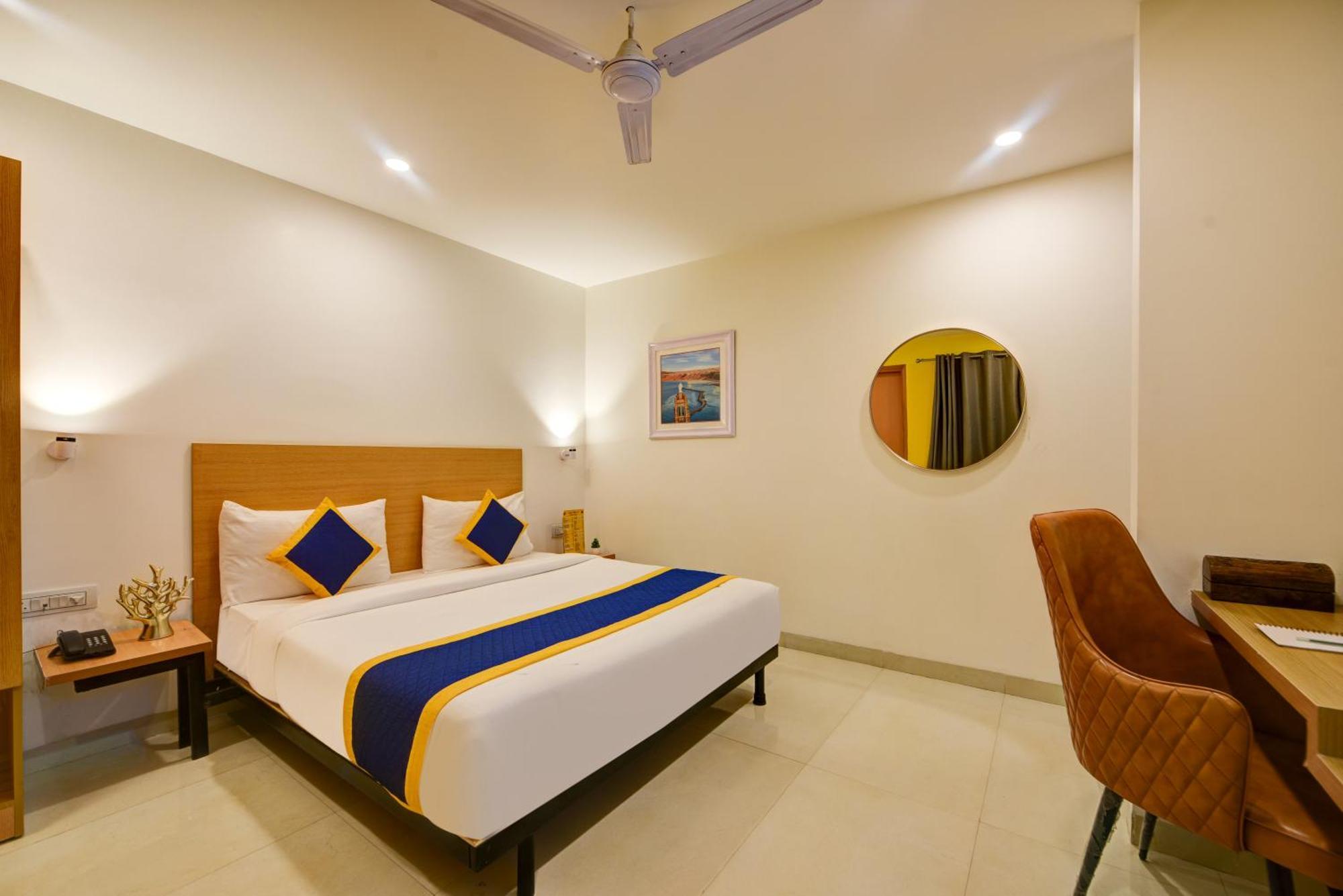 Aamantran Residency Hotel, Sohna Road, Sector 49, Gurugram Gurgaon Eksteriør bilde